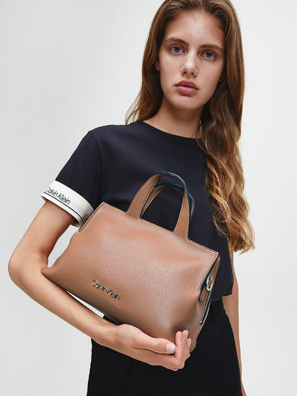 Neat Tote Md CUOIO / OS