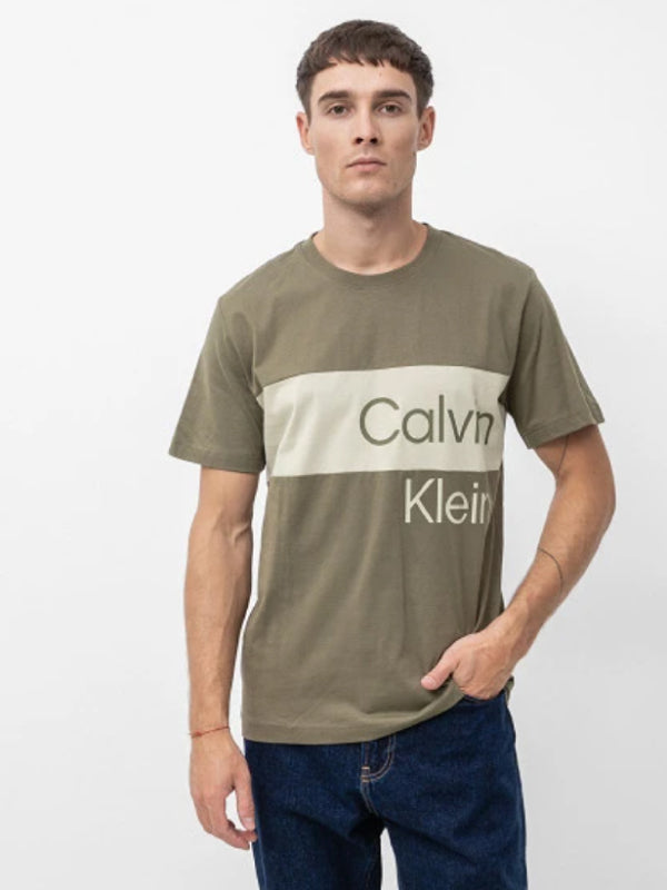 Institutional Blocking Tee Burnt Olive / L