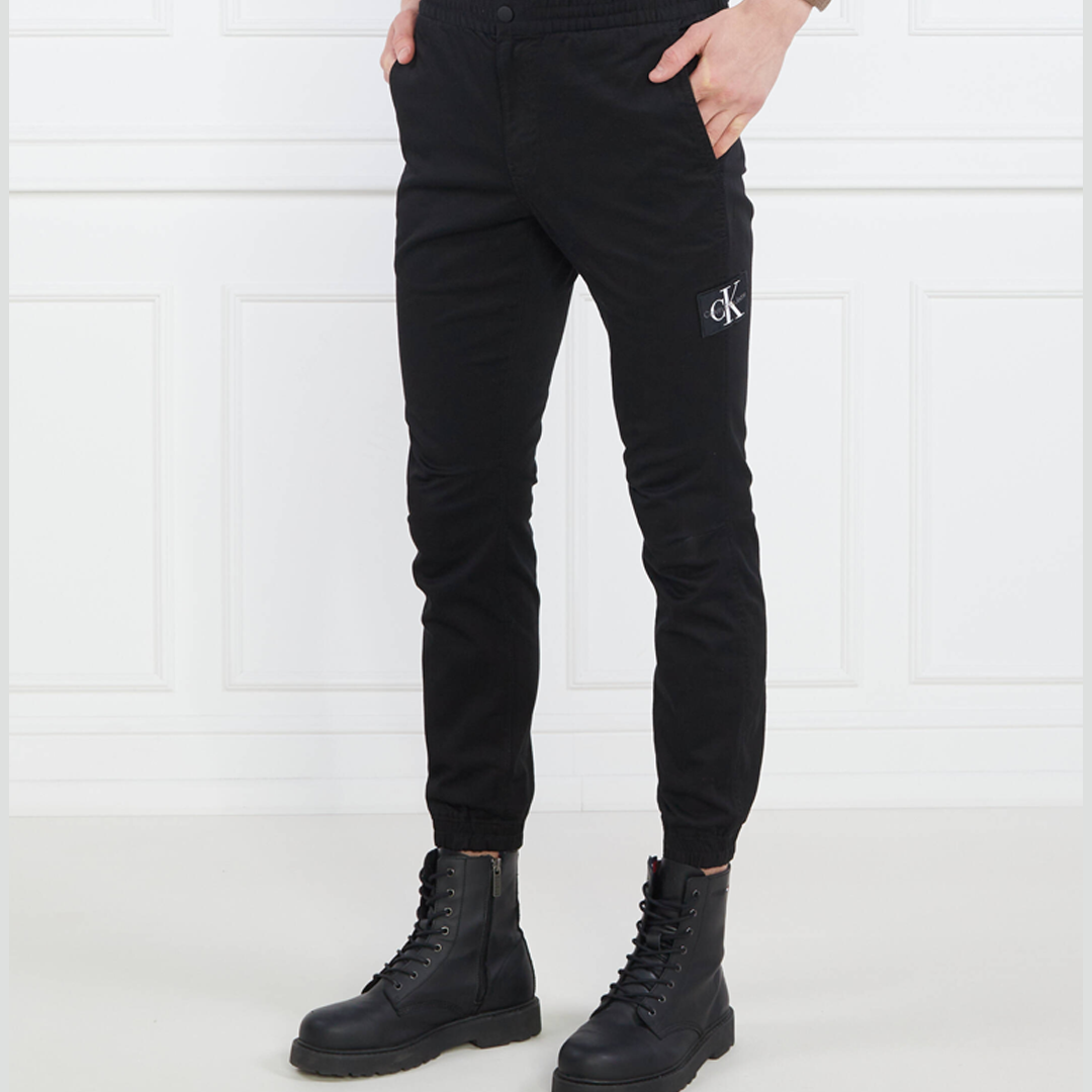 Monologo Badge Casual Chino Ck Black / L