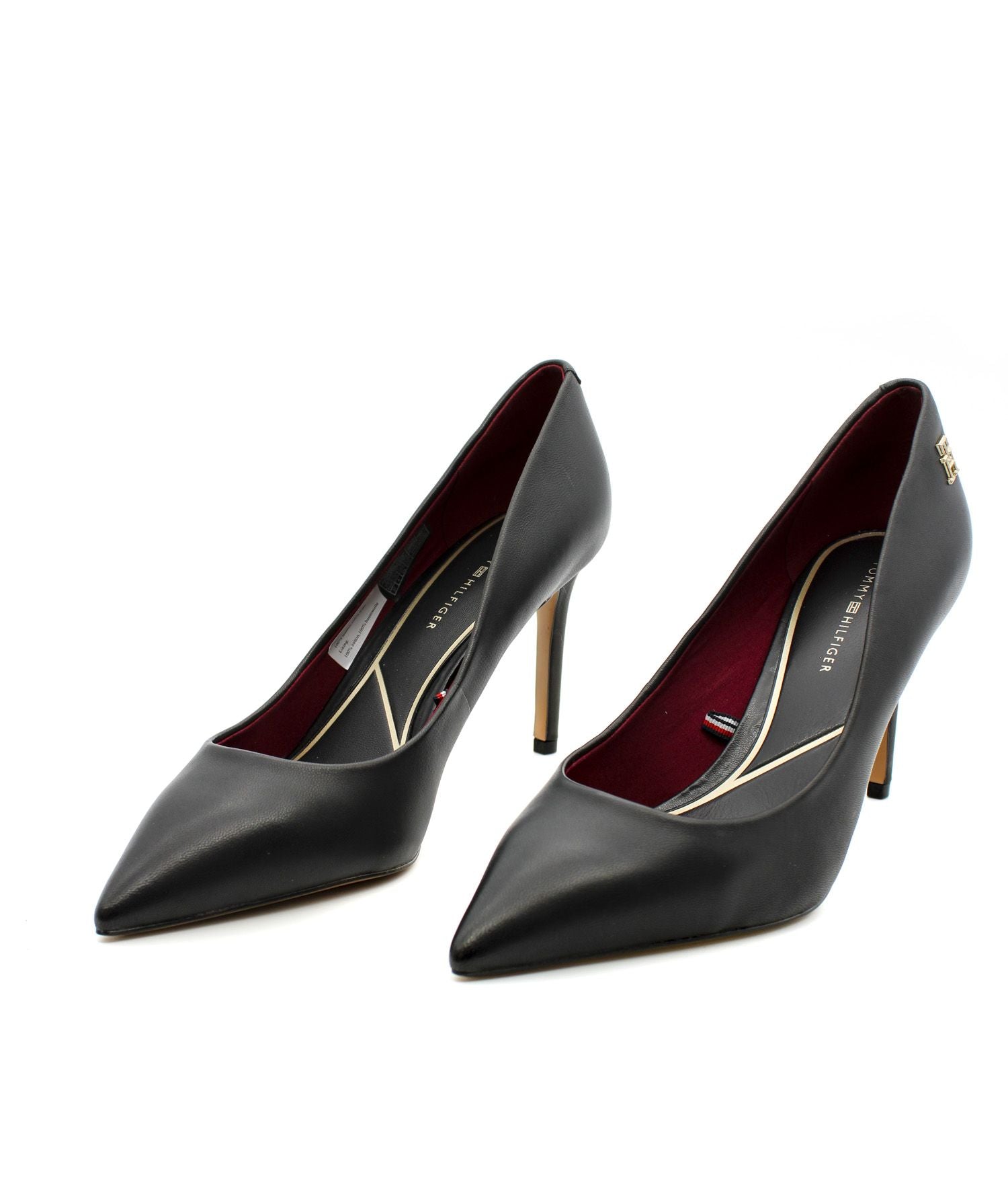 Essential Pointed Pump Black / 41