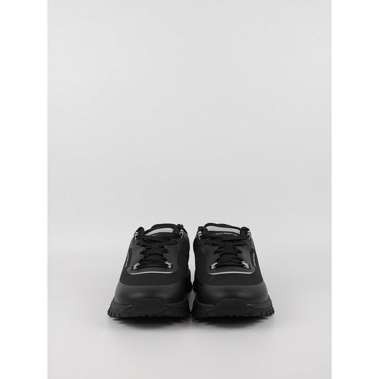 Vibram Tooth Runner In Hi Tech Triple Black / 42