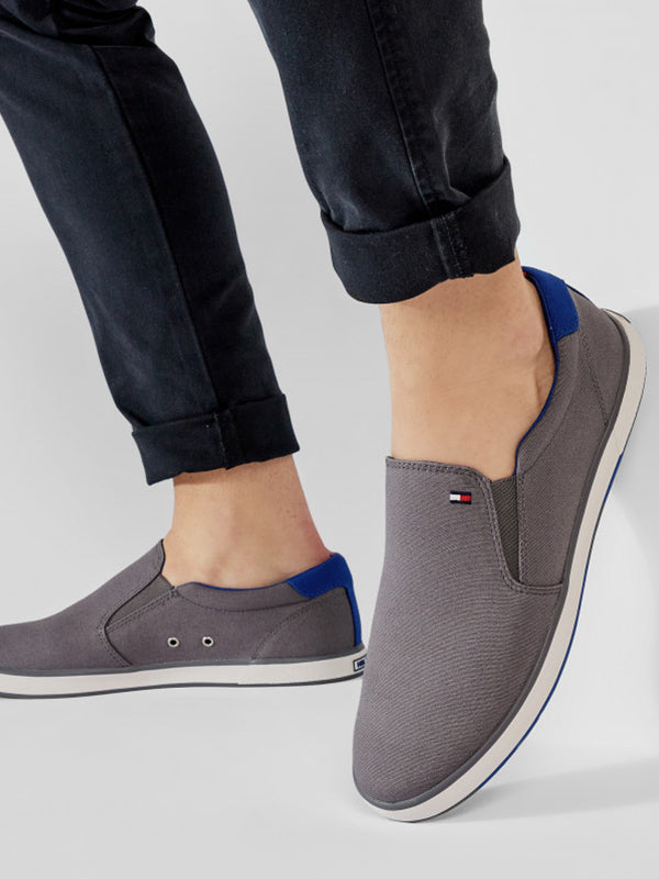 Iconic Slip On Sneak STEEL GREY / 42