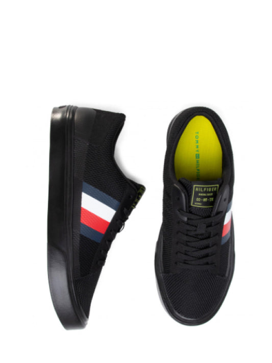 Lightweight Stripes Knit Sneaker Black / 42