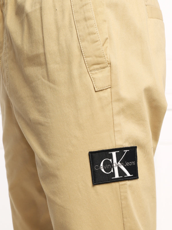 Monogram Badge Casua Tawny Sand / L